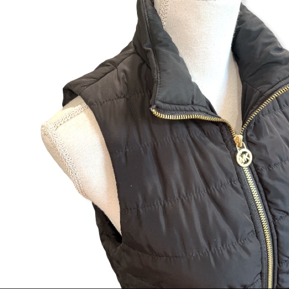 Michael Michael Kors black puffer vest size extra small - Picture 6 of 10